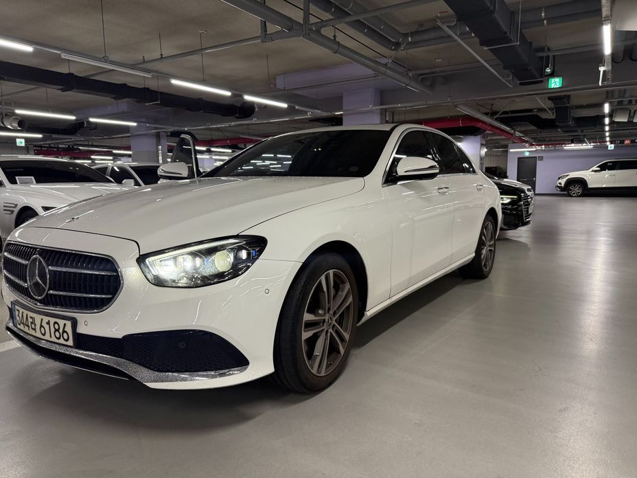 Mercedes-Benz E-Class 2021