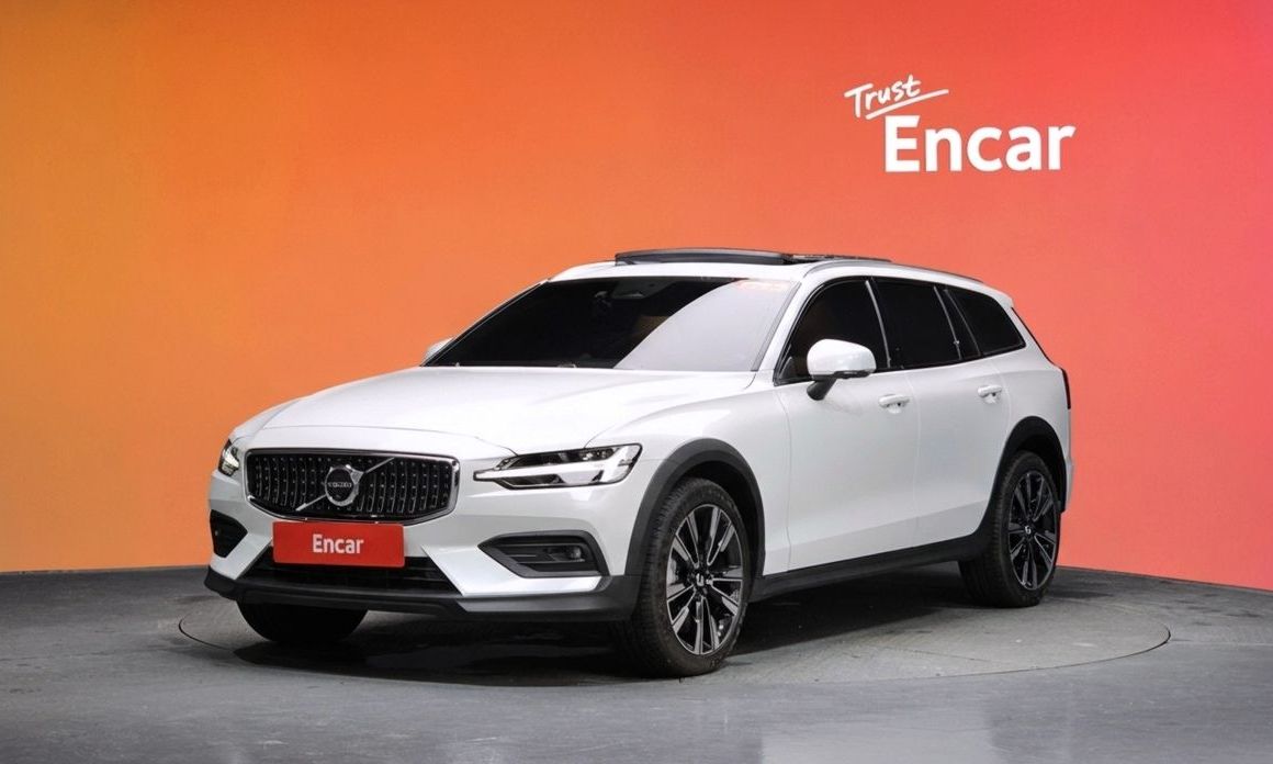 Volvo V60 2025