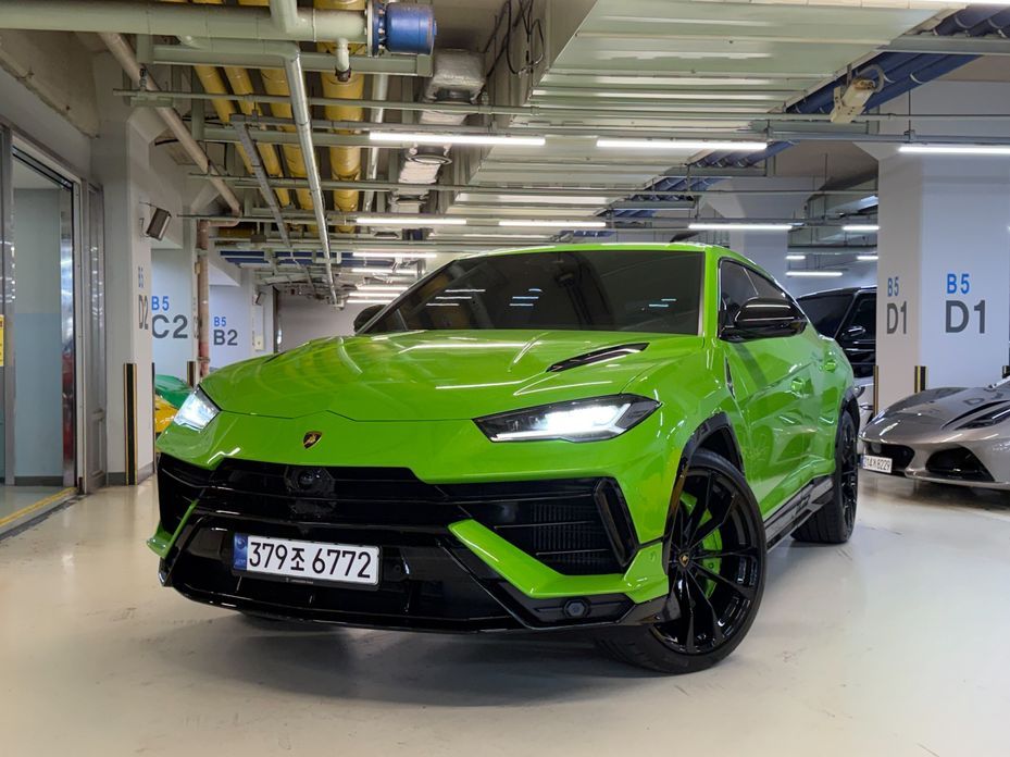 Lamborghini Urus 2023