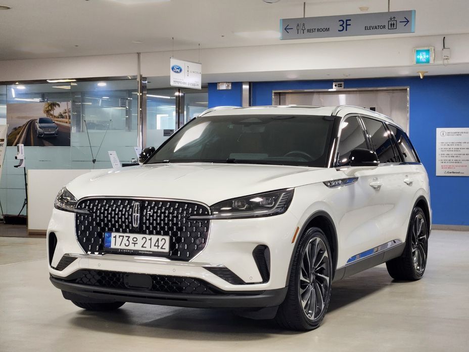 Lincoln Aviator 2025