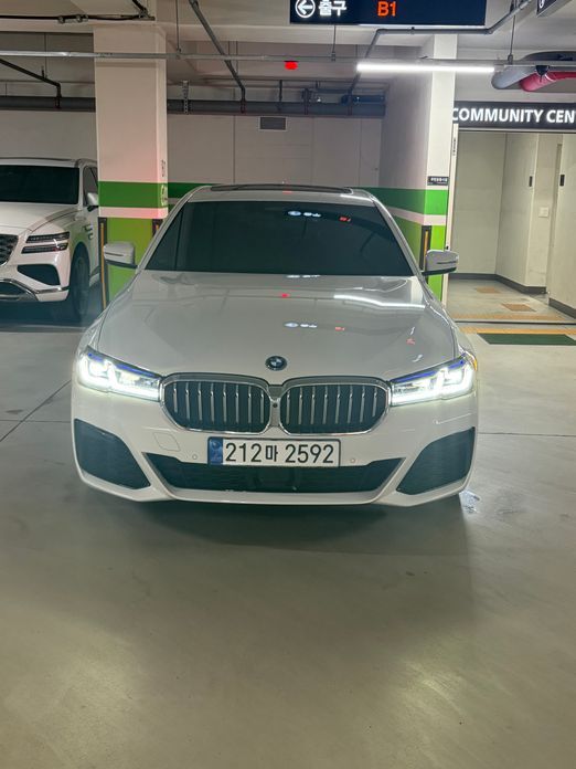 BMW 5-Series 2023