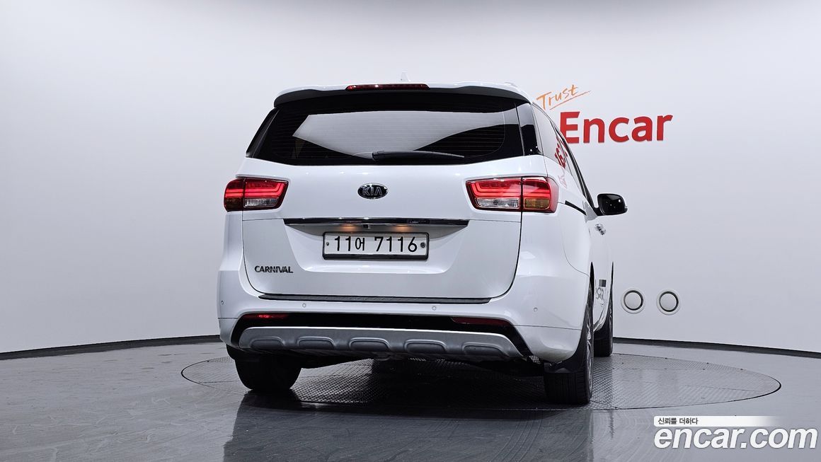 Kia Canival 2016