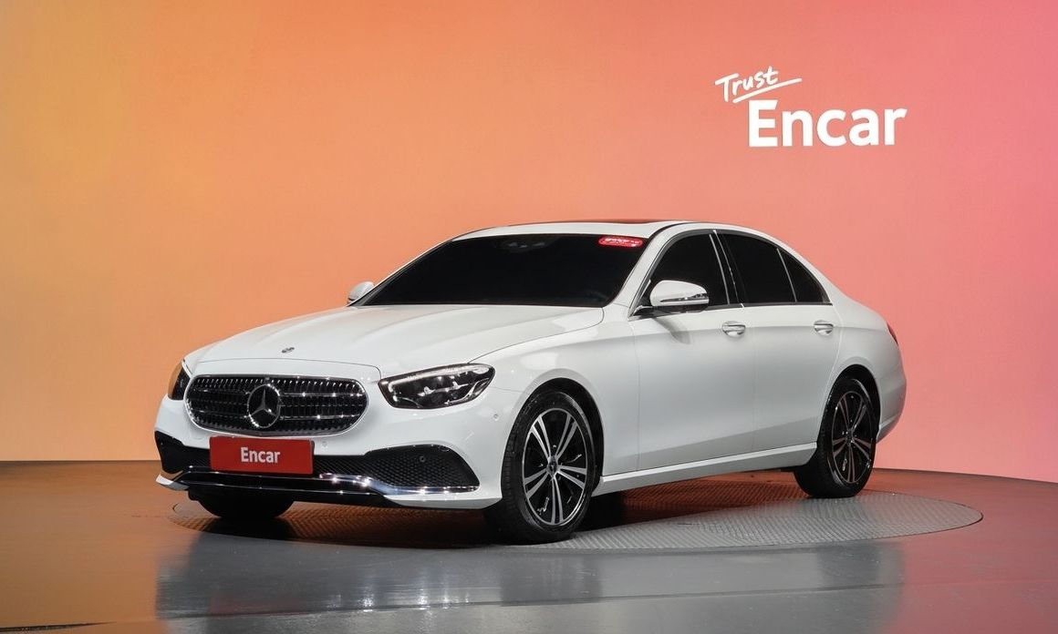 Mercedes-Benz E-Class 2022