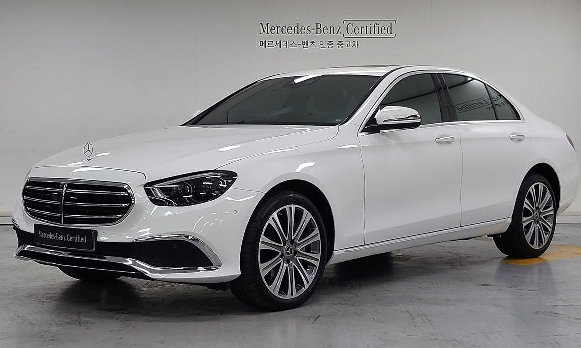 Mercedes-Benz E-Class 2023