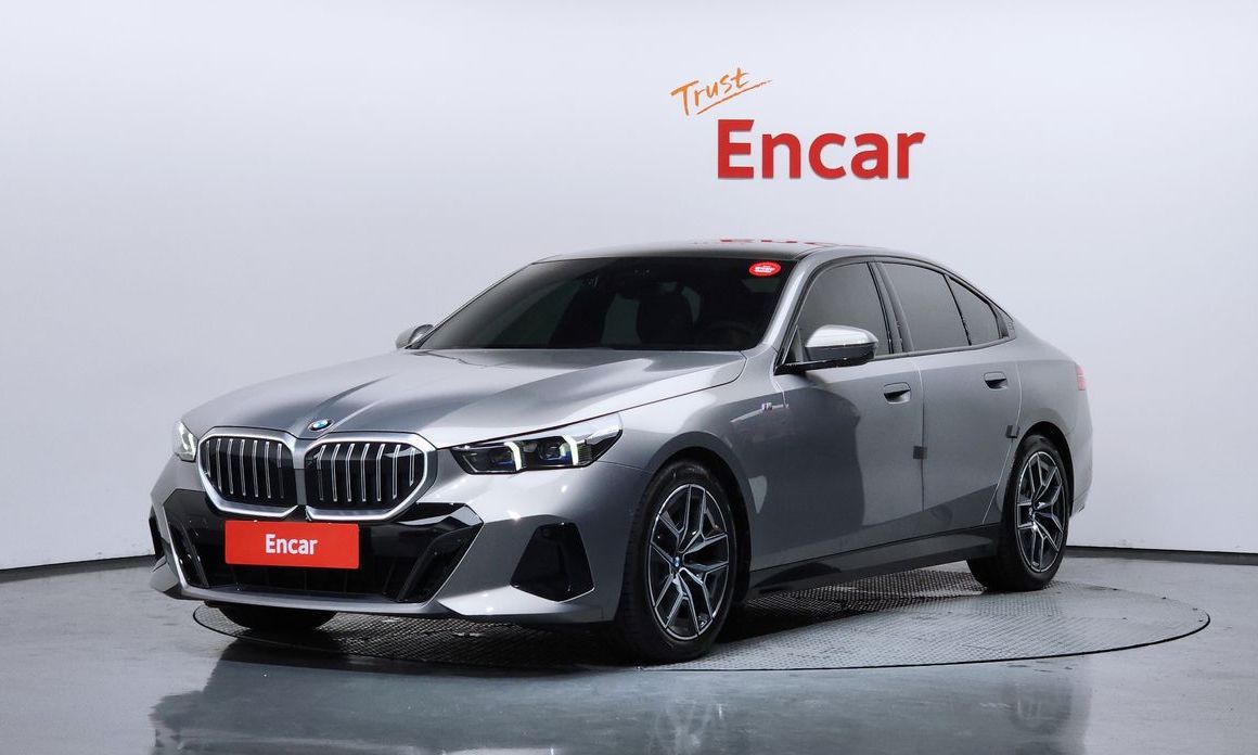 BMW 5-Series 2025