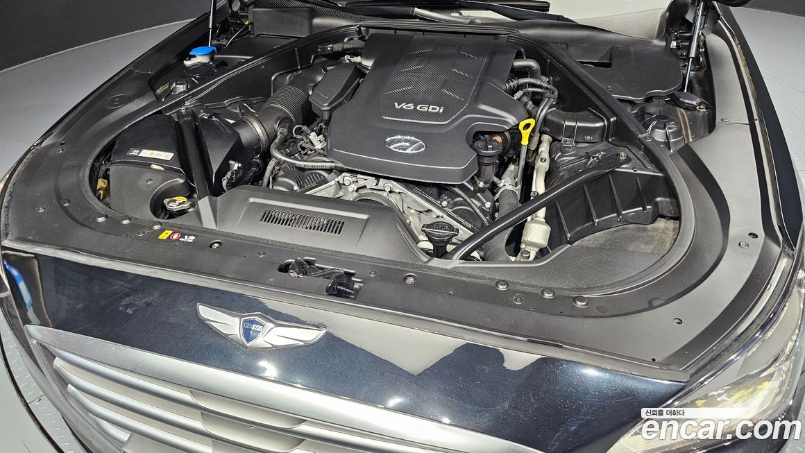 Hyundai Genesis 2016