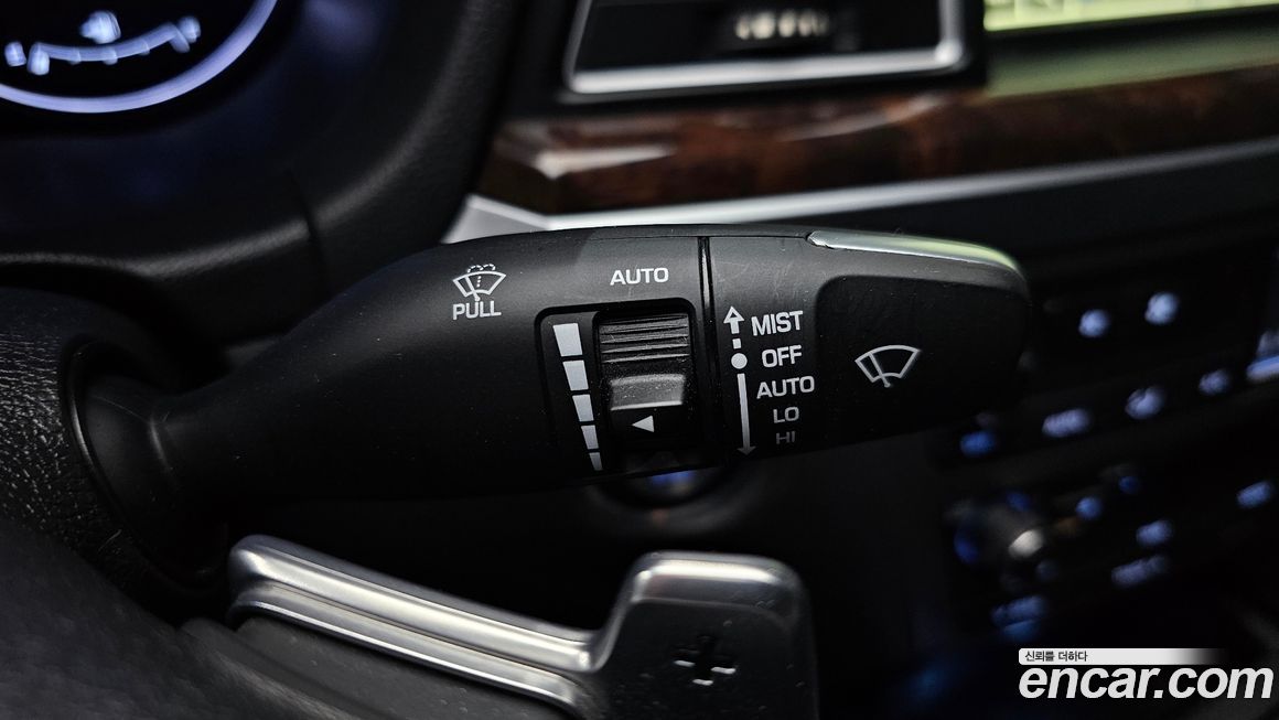 Hyundai Genesis 2016