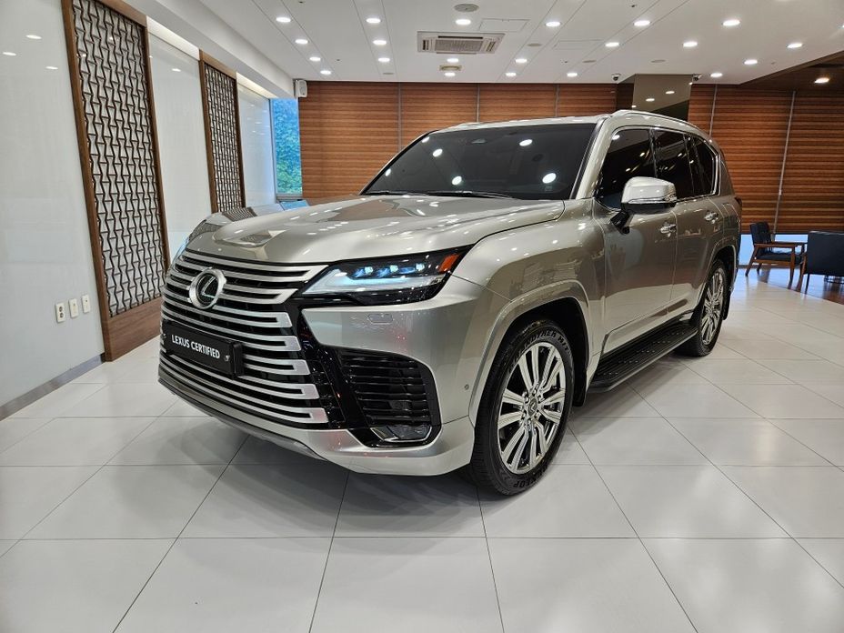 Lexus LX 2025