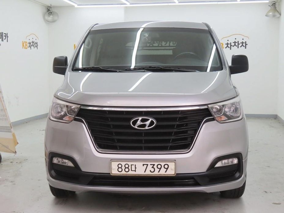 Hyundai Starex 2021