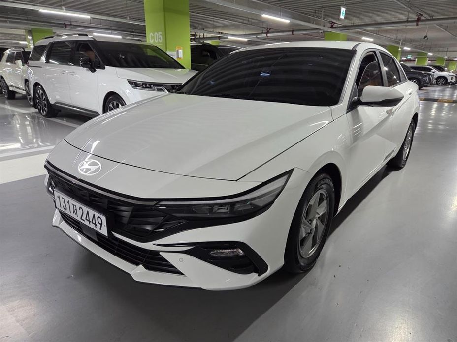 Hyundai AVANTE 2024