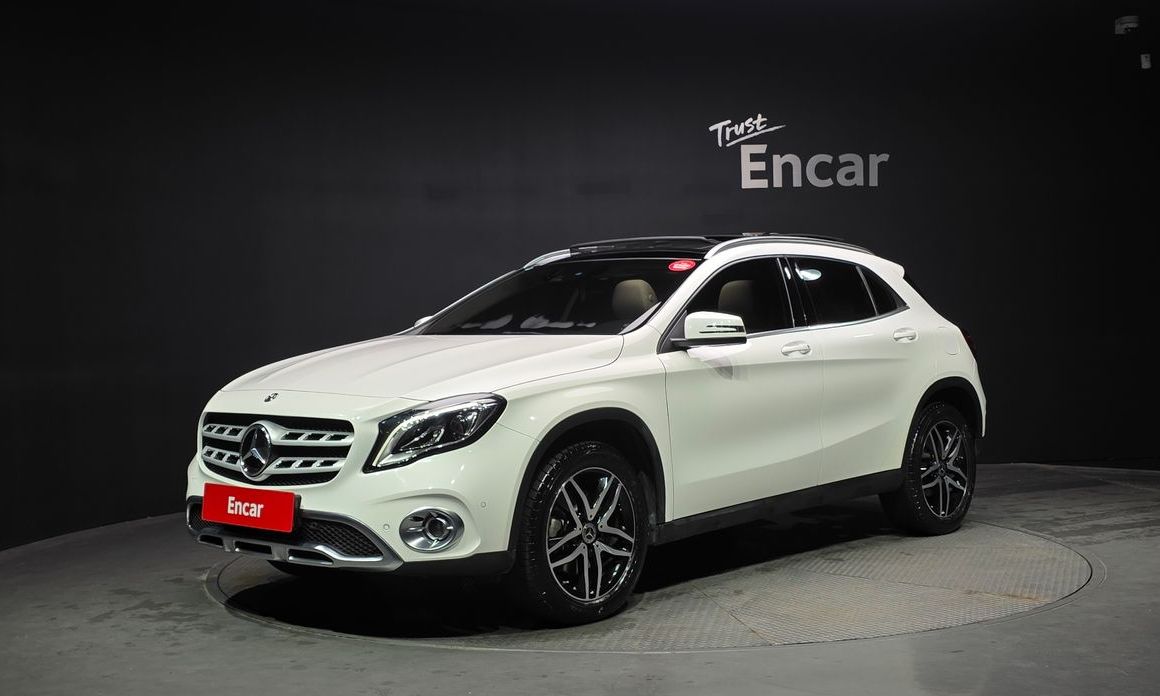 Mercedes-Benz GLA-Class 2019