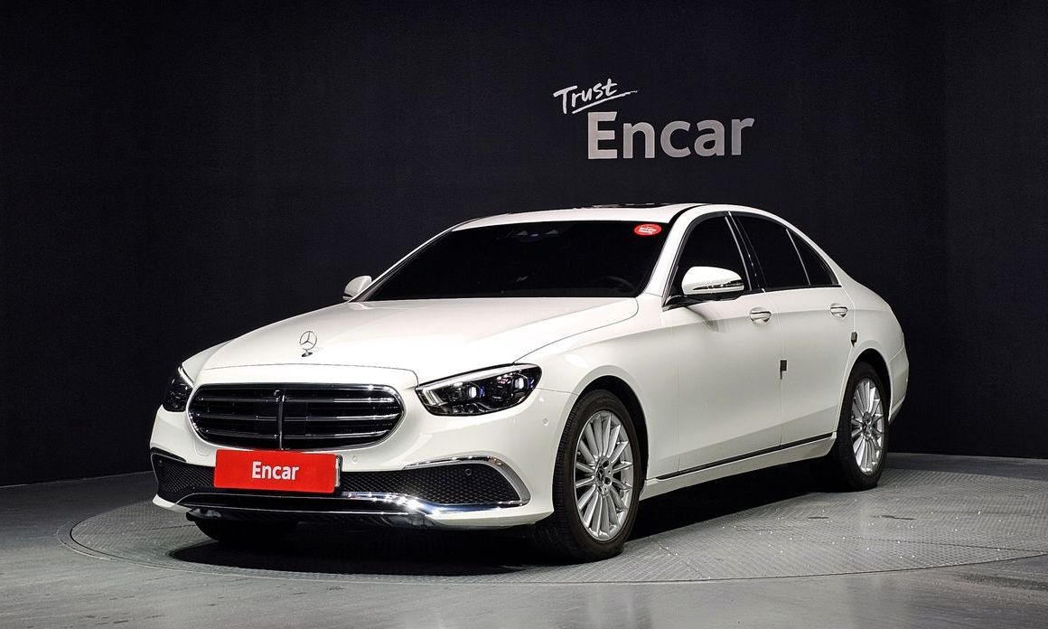 Mercedes-Benz E-Class 2023