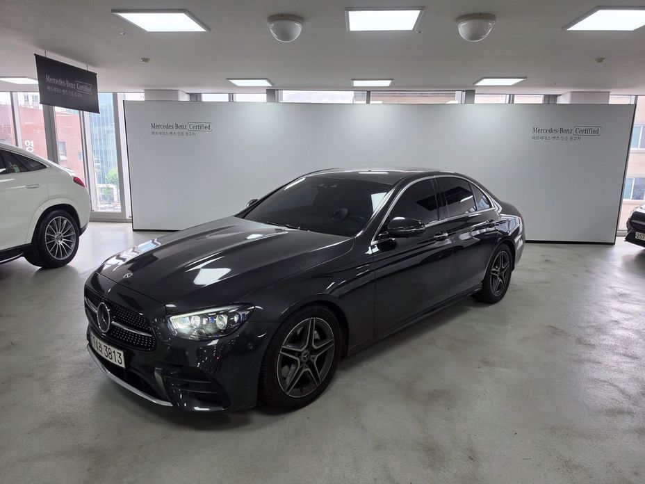 Mercedes-Benz E-Class 2023