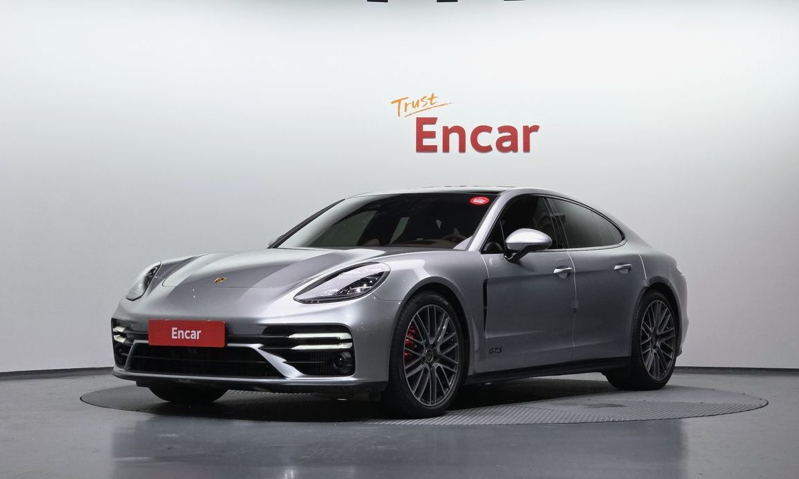 Porsche Panamera 2024
