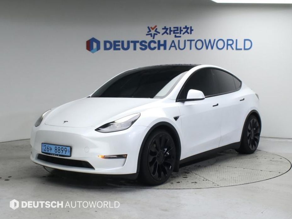 Tesla Model Y 2022
