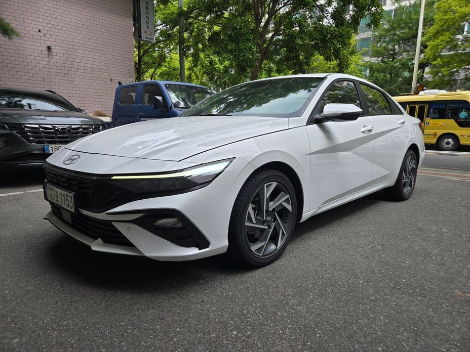 Hyundai AVANTE 2024