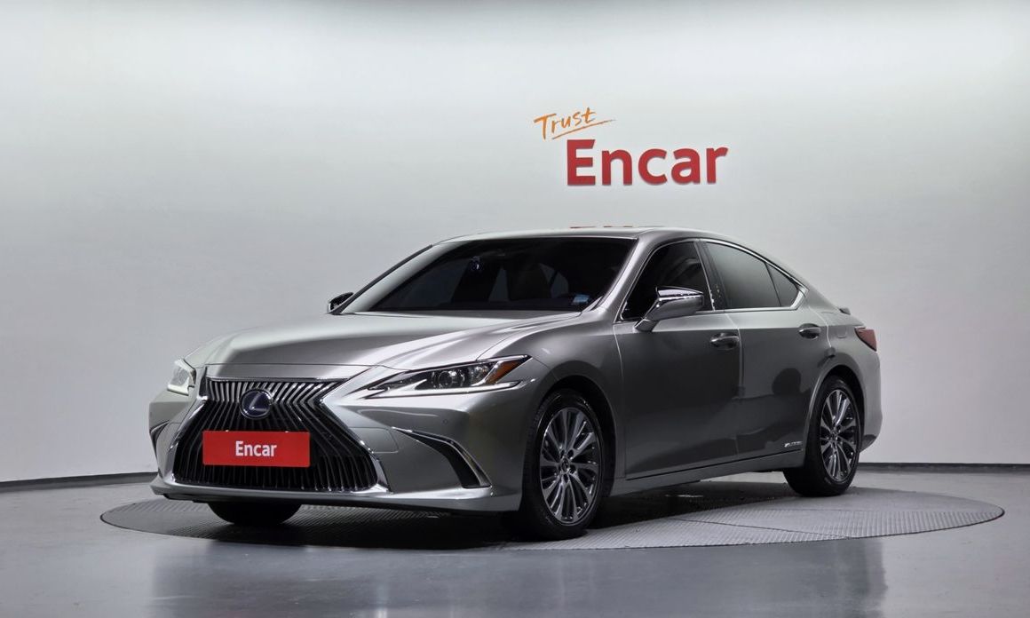 Lexus ES 2019