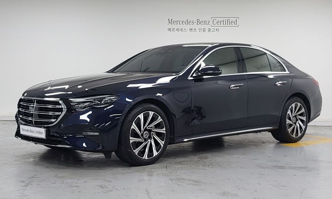 Mercedes-Benz E-Class 2024