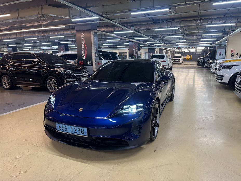 Porsche Taycan 2024