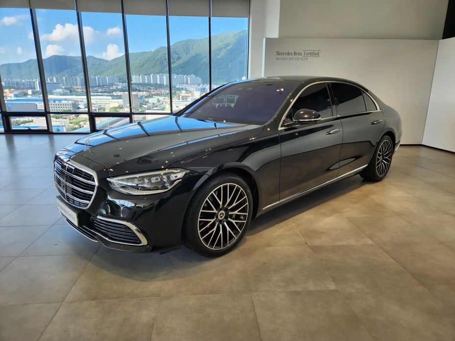 Mercedes-Benz S-Class 2026