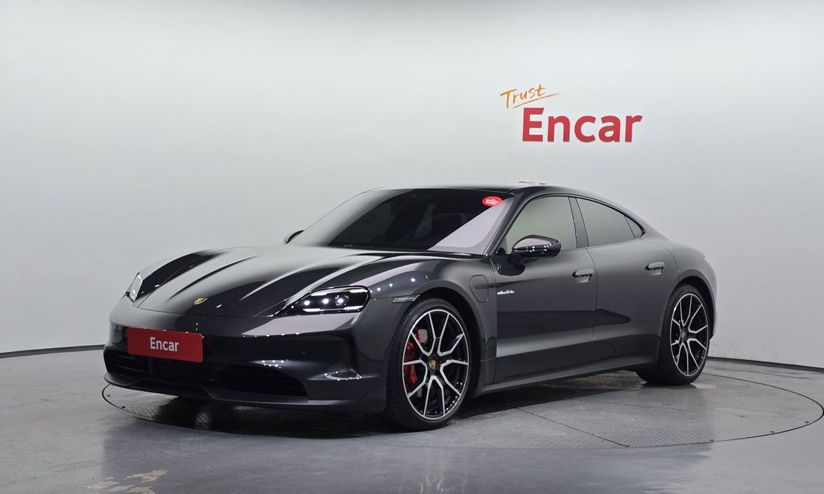 Porsche Taycan 2025