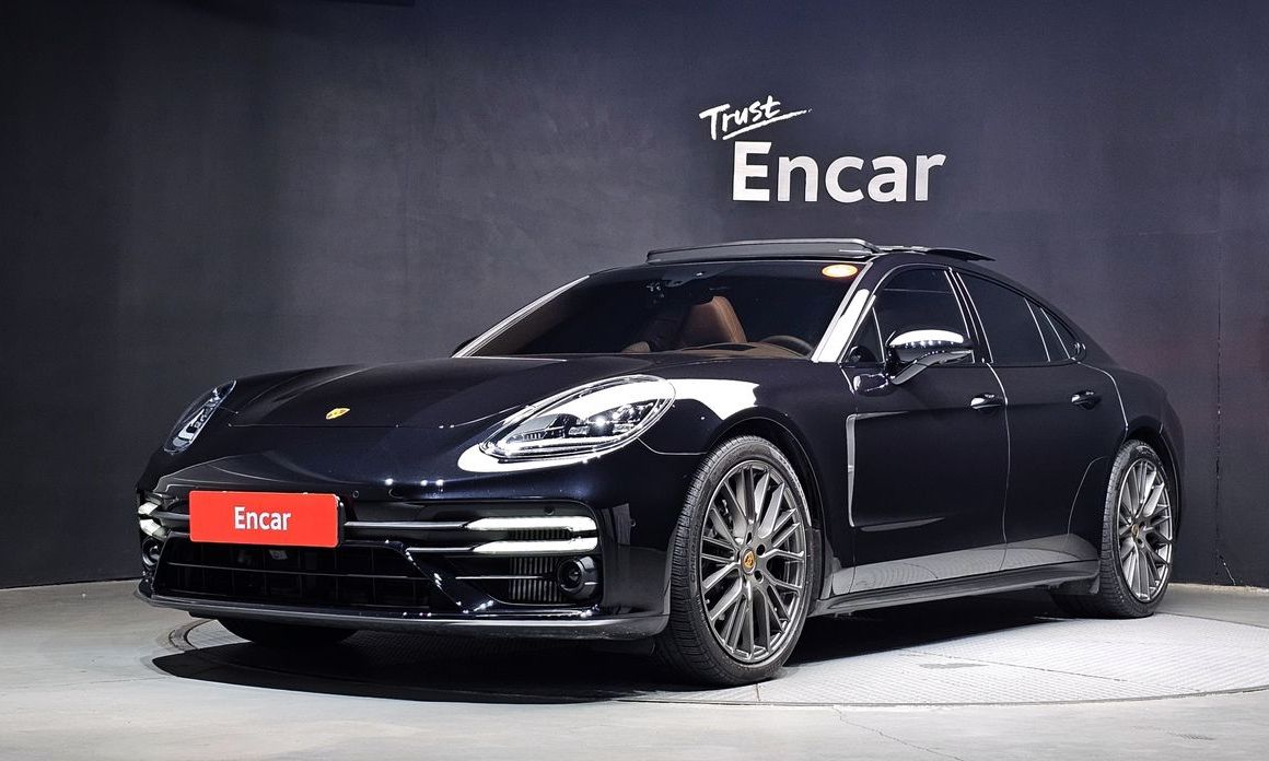 Porsche Panamera 2023