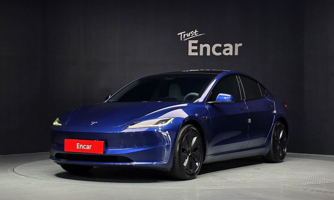 Tesla Model 3 2024