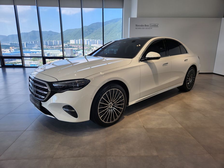 Mercedes-Benz E-Class 2025