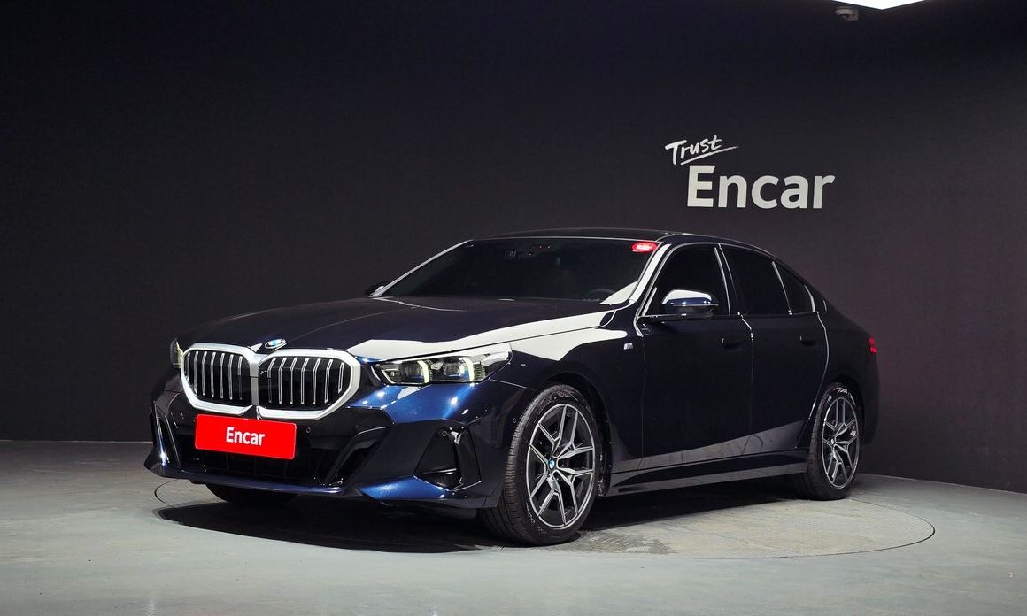 BMW 5-Series 2025