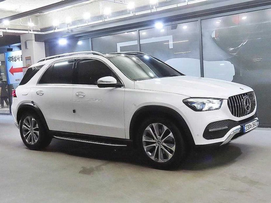 Mercedes-Benz GLE-Class 2023