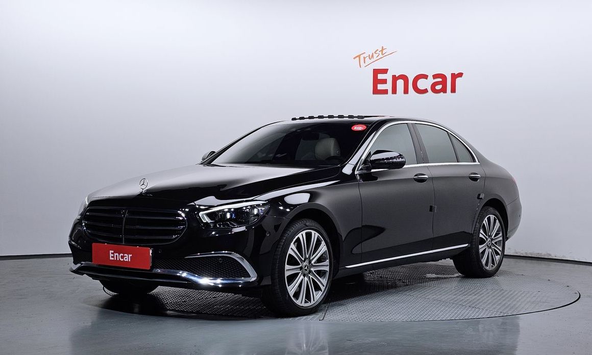 Mercedes-Benz E-Class 2023