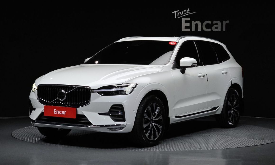 Volvo XC60 2025