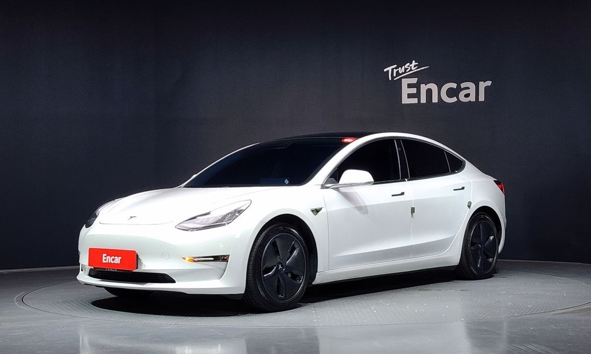 Tesla Model 3 2020