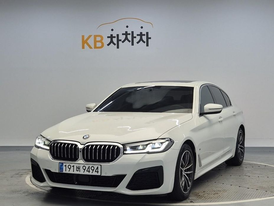 BMW 5-Series 2023