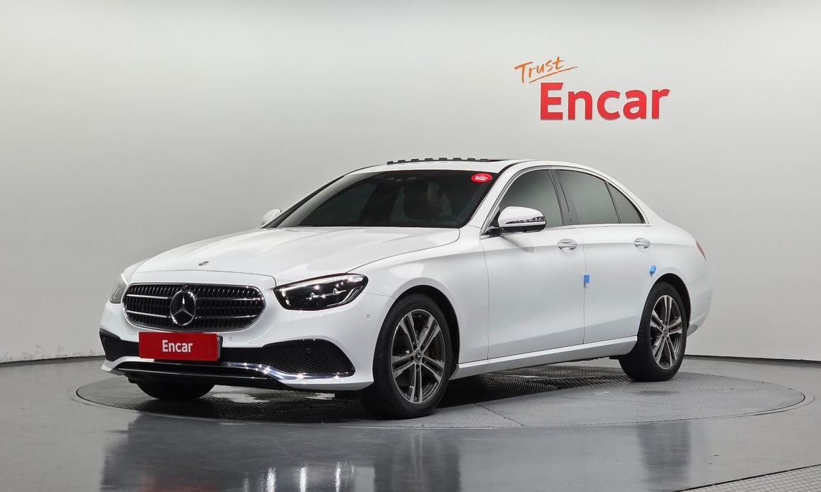 Mercedes-Benz E-Class 2023