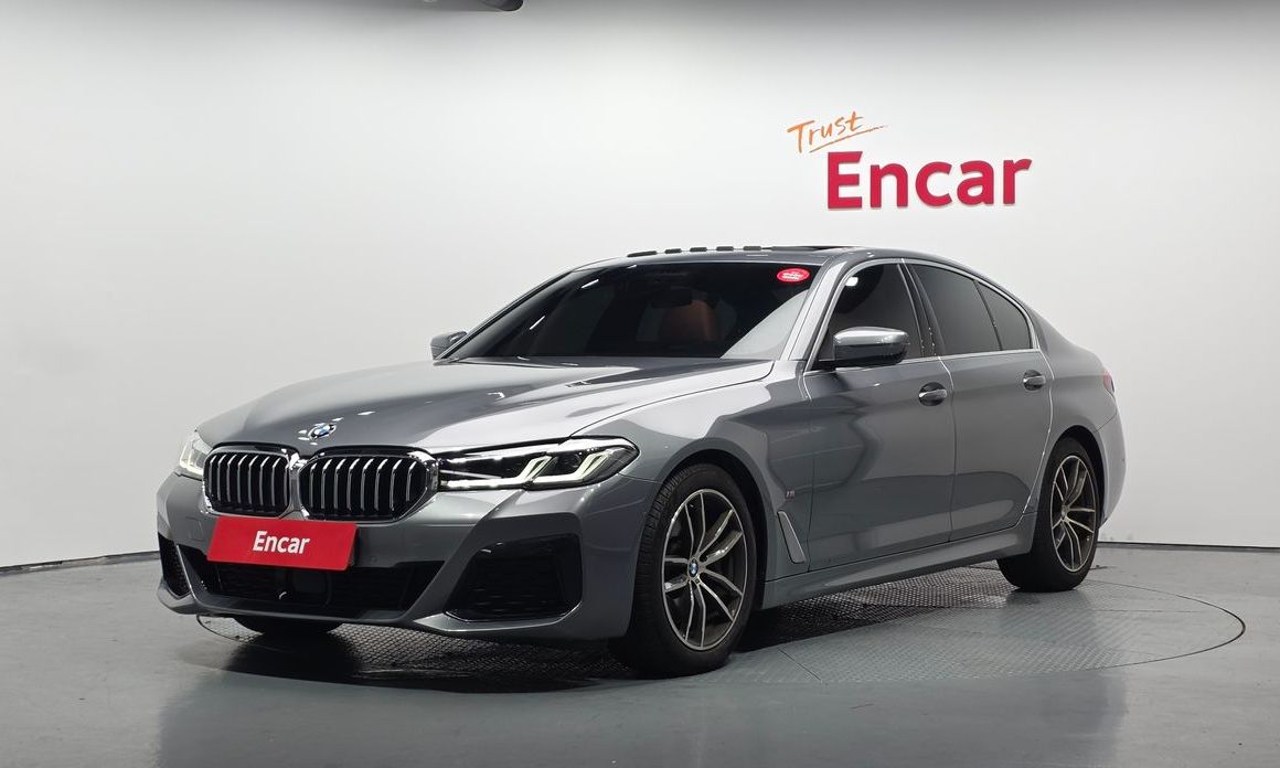 BMW 5-Series 2023