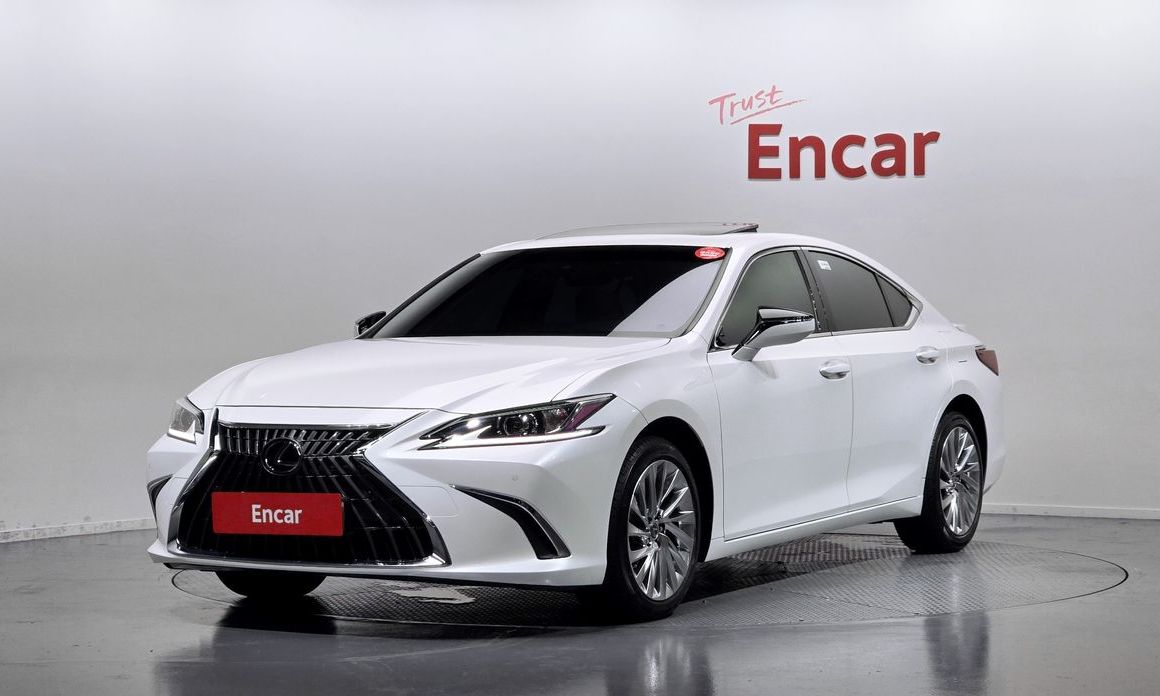 Lexus ES 2023