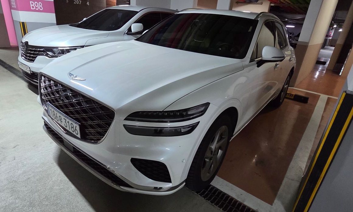 Genesis GV70 2025