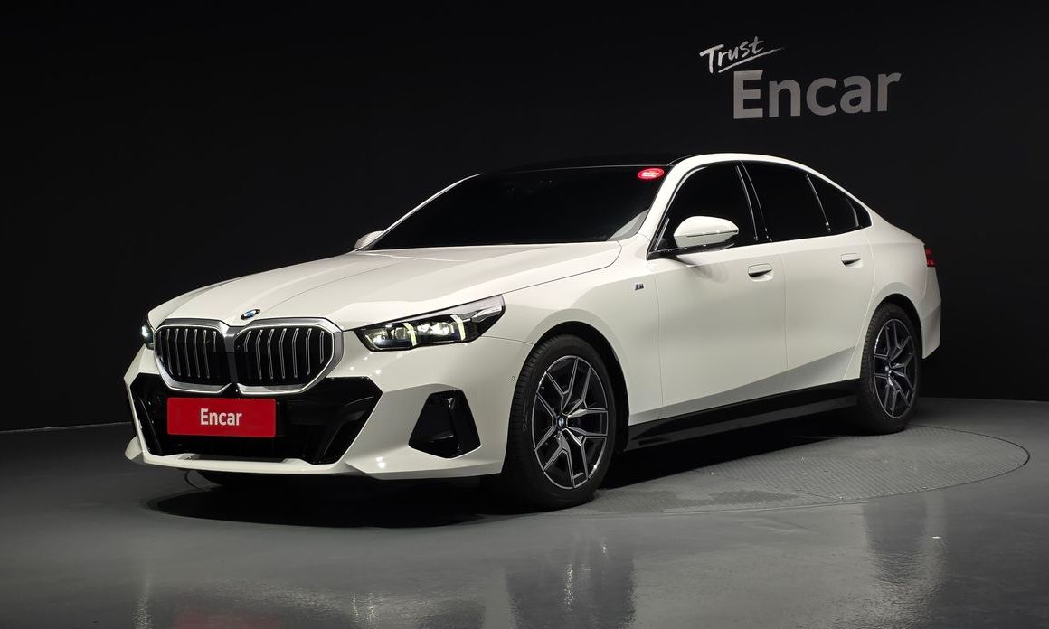 BMW 5-Series 2025