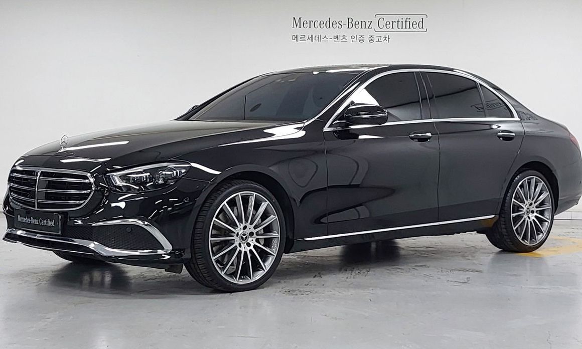 Mercedes-Benz E-Class 2023