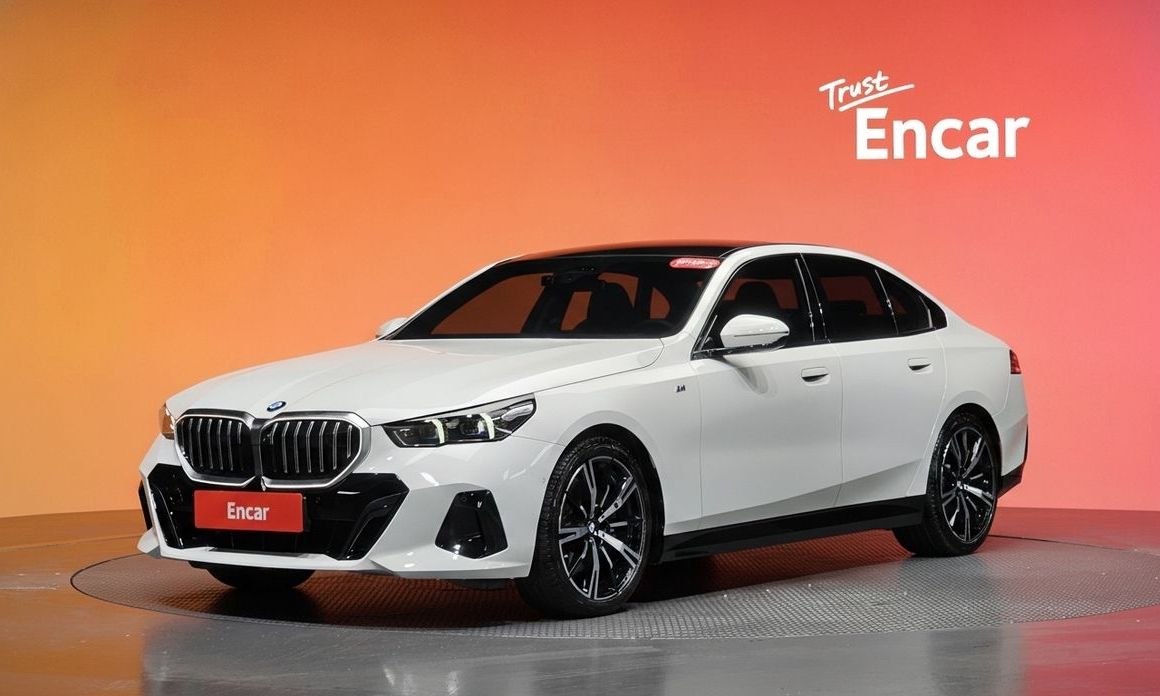 BMW 5-Series 2024