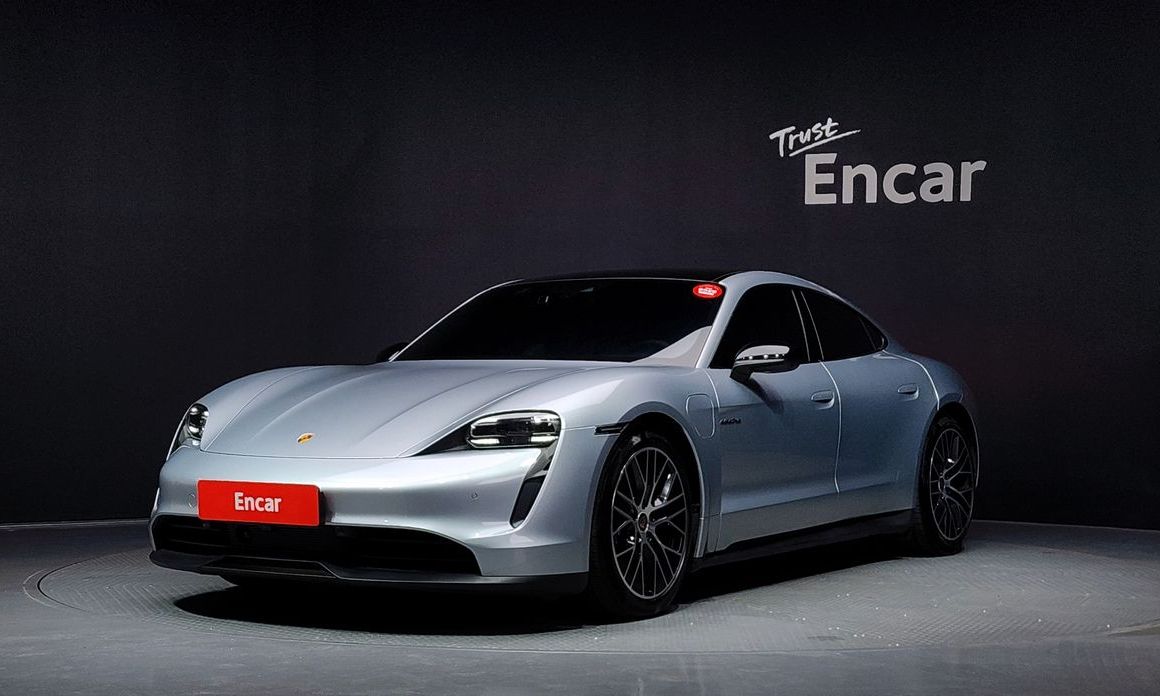 Porsche Taycan 2023
