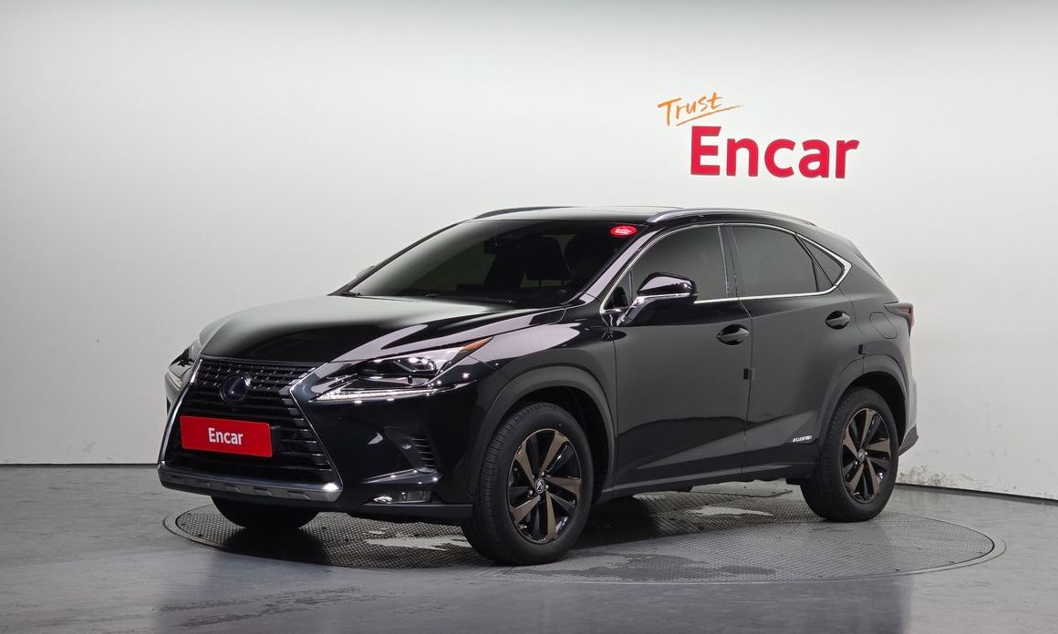 Lexus NX 2021