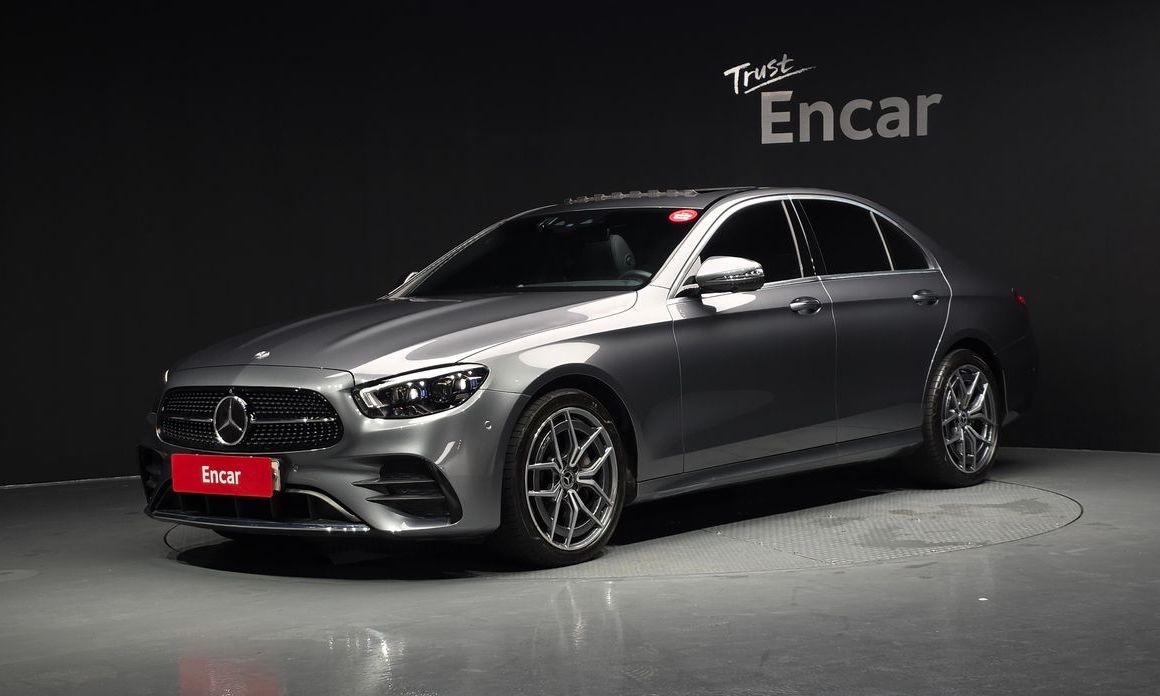 Mercedes-Benz E-Class 2022