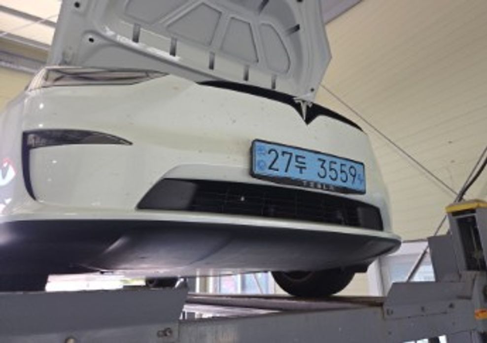Tesla Model X 2023