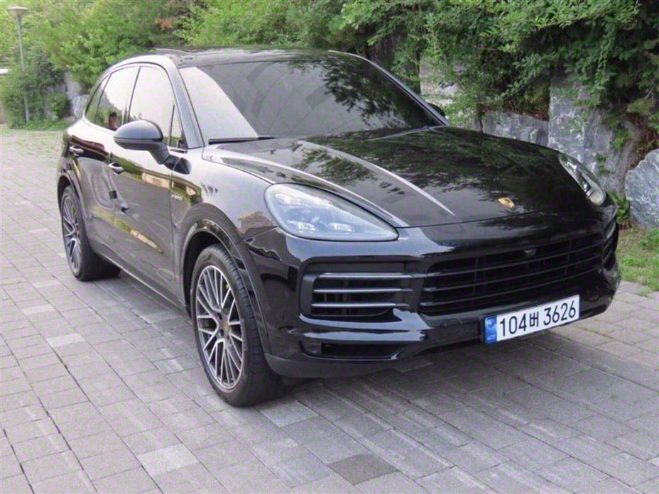 Porsche Cayenne 2021