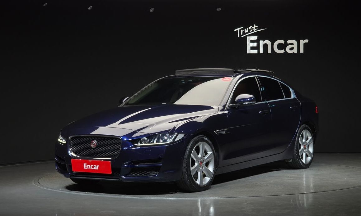 Jaguar XE 2019