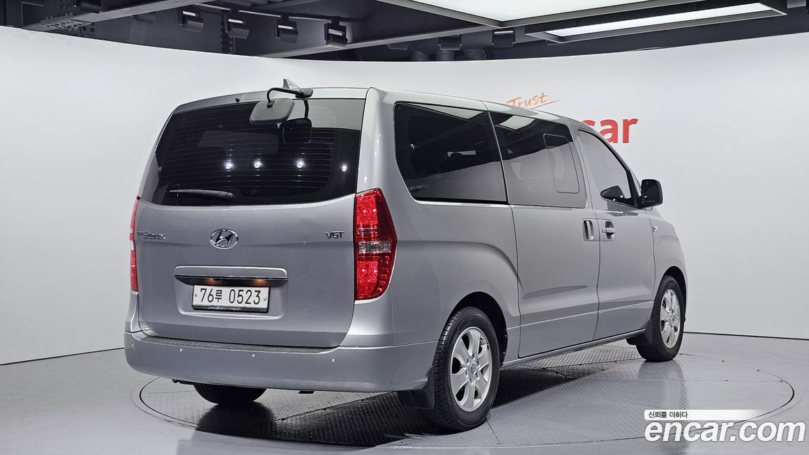 Hyundai Starex 2019
