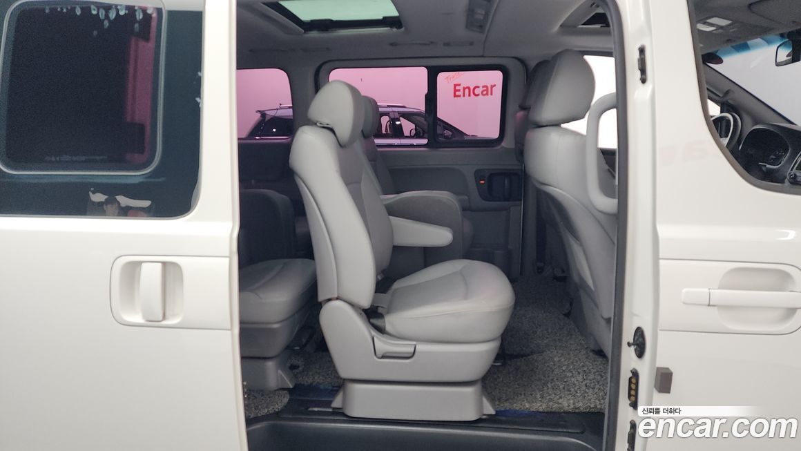 Hyundai Starex 2018