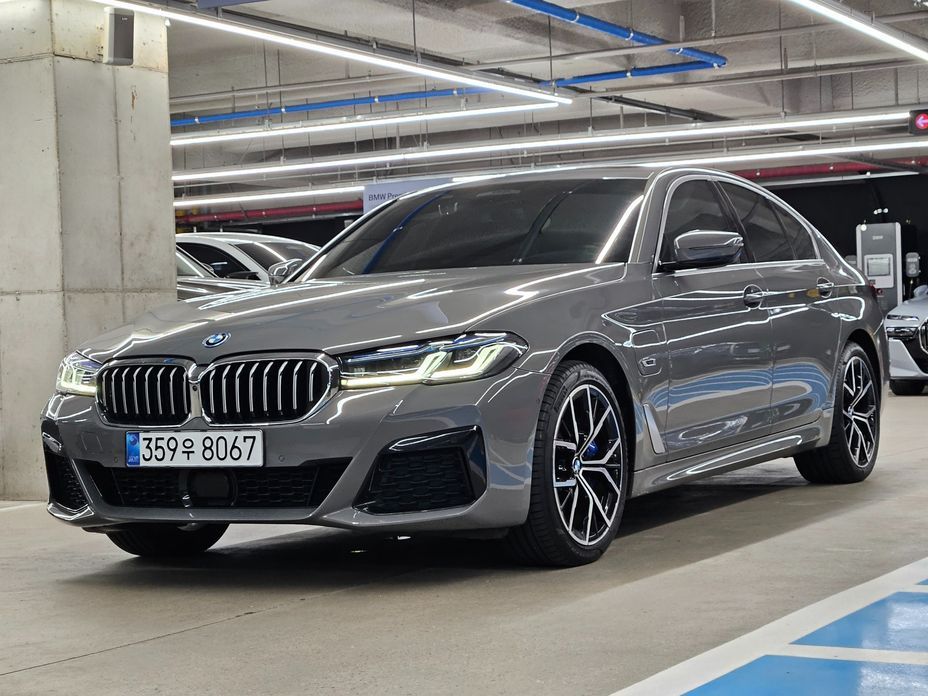 BMW 5-Series 2022